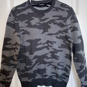 Express Men’s Small Camouflage Pullover